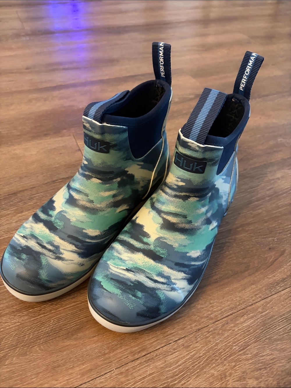 Huk Kids Green and Blue Camo Slip-On Rain Boots size 6